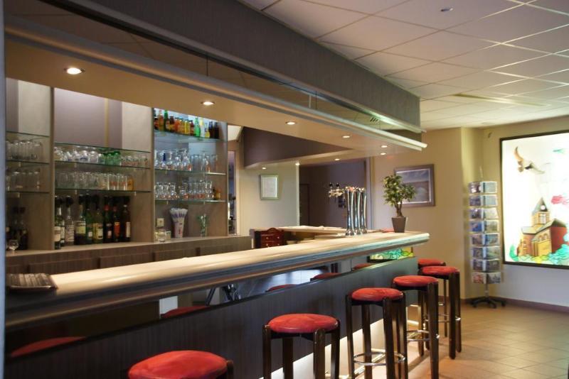Logis Hotel Restaurant Le Sainte Mere Exterior photo